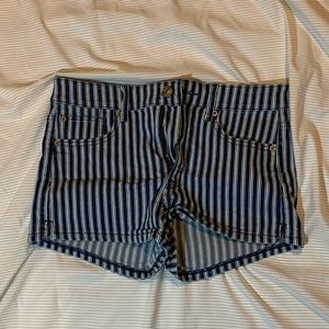American Eagle stripped shorts